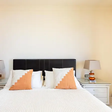 Luxury Seaside Retreat דירה סן מיגל דה אבונה